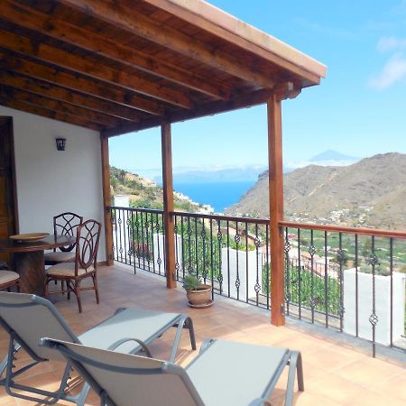 Casa La Sabina Roja 1 - Casa Con Impresionantes Vistas Sobre Hermigua Y El Mar Esterno foto