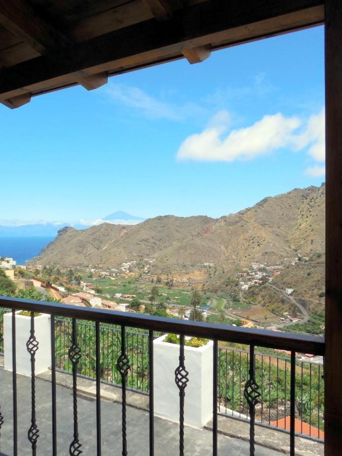 Casa La Sabina Roja 1 - Casa Con Impresionantes Vistas Sobre Hermigua Y El Mar Esterno foto