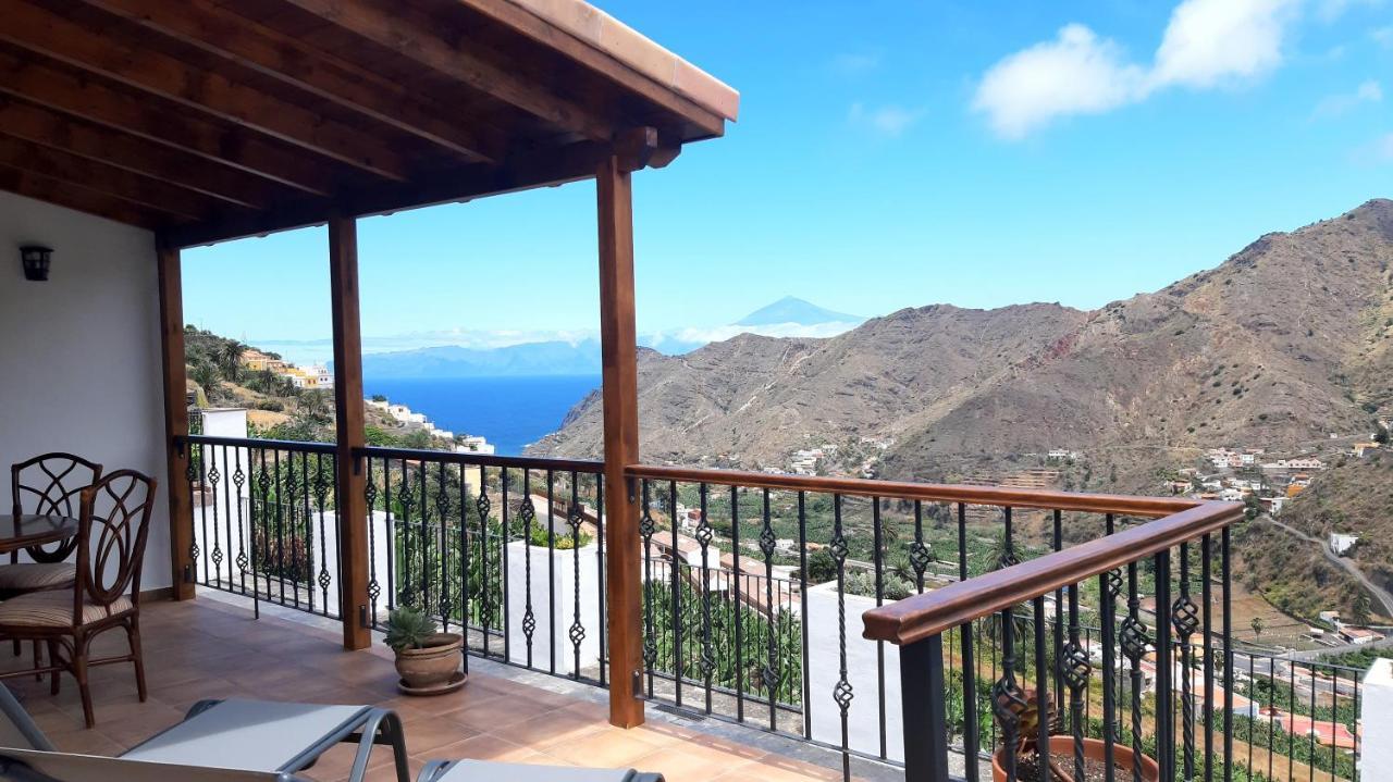 Casa La Sabina Roja 1 - Casa Con Impresionantes Vistas Sobre Hermigua Y El Mar Esterno foto