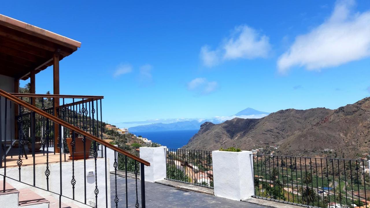 Casa La Sabina Roja 1 - Casa Con Impresionantes Vistas Sobre Hermigua Y El Mar Esterno foto