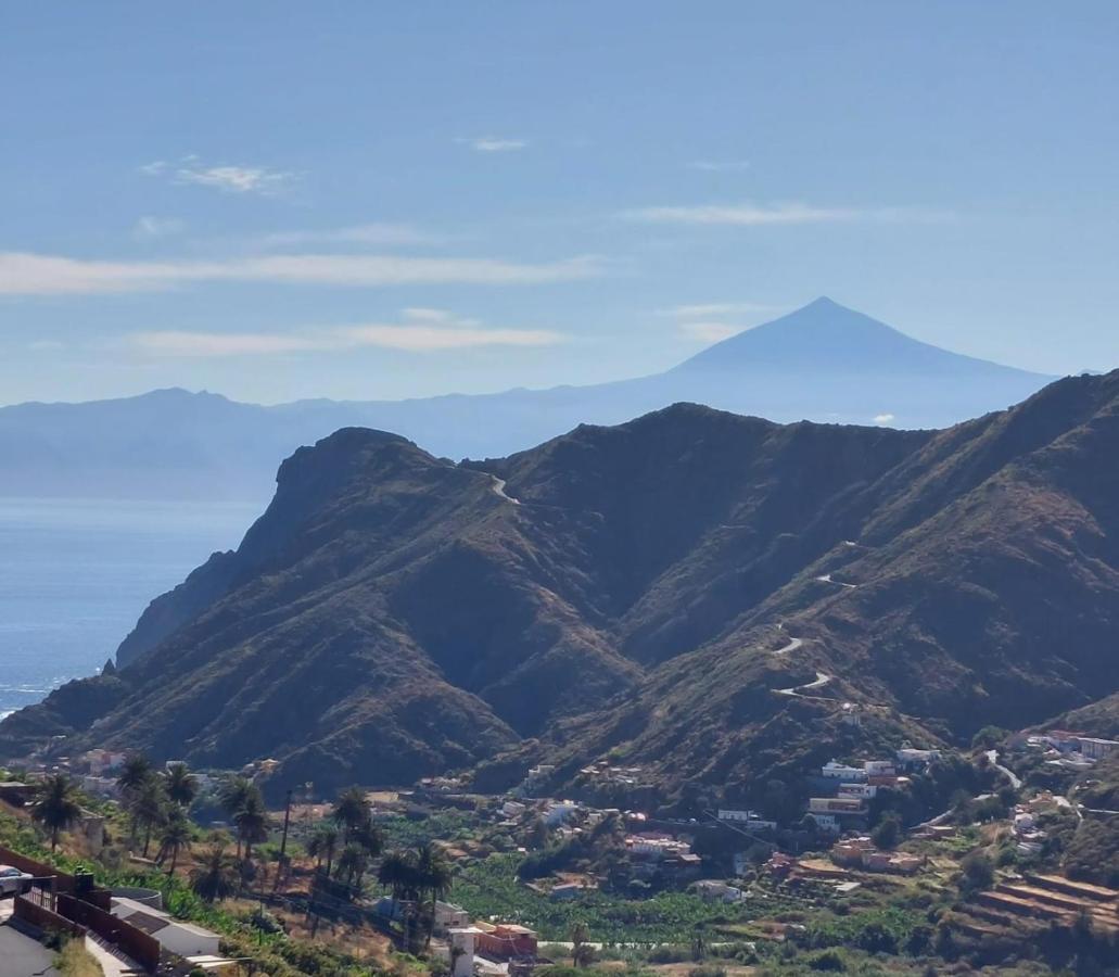 Casa La Sabina Roja 1 - Casa Con Impresionantes Vistas Sobre Hermigua Y El Mar Esterno foto