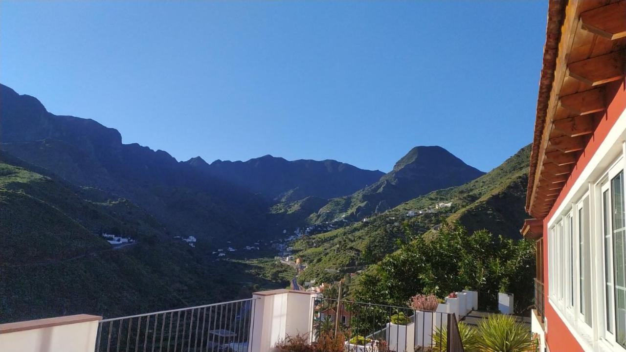 Casa La Sabina Roja 1 - Casa Con Impresionantes Vistas Sobre Hermigua Y El Mar Esterno foto